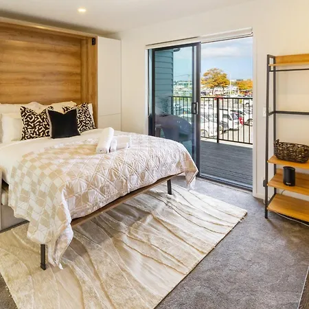 Prime Locale: Studio With Balcony